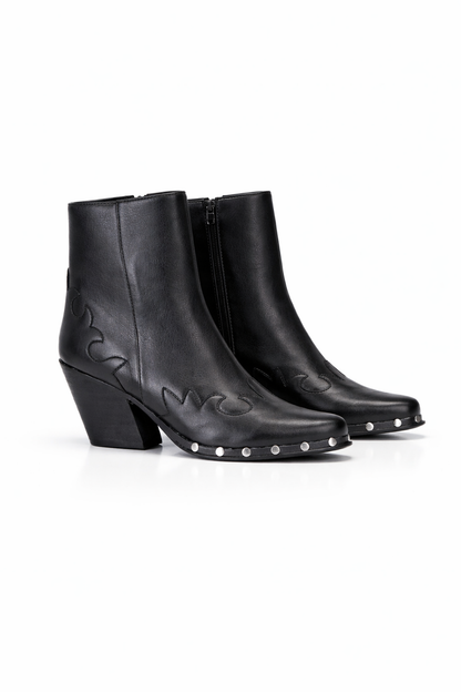 Botas cortas con Tachuelas